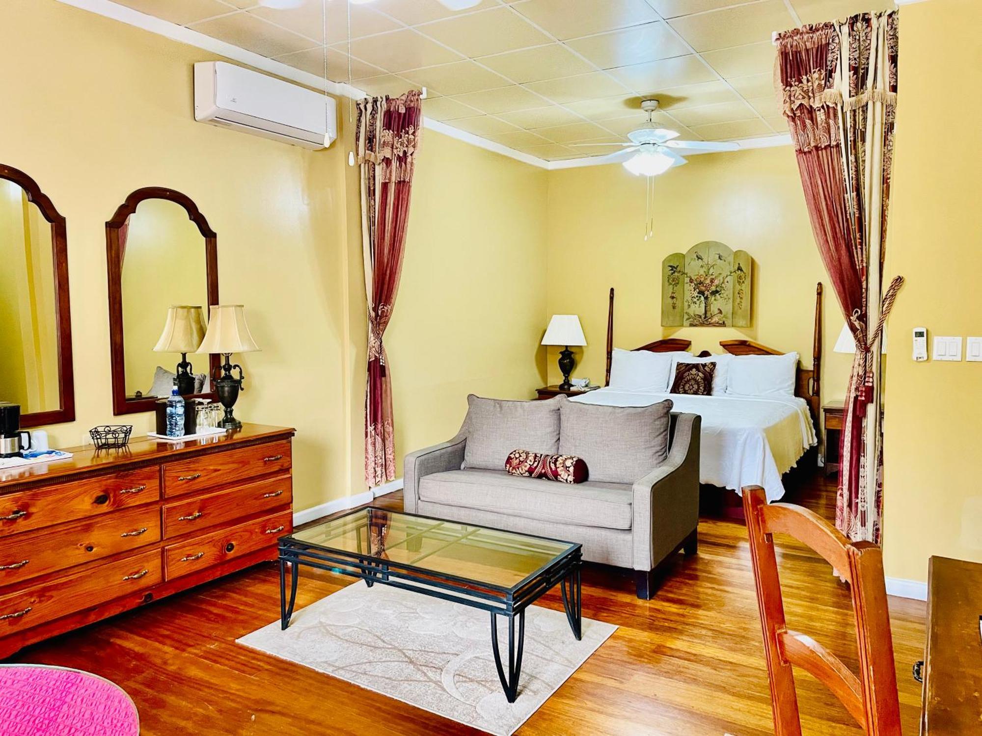 The Great House Inn Belize City Eksteriør billede