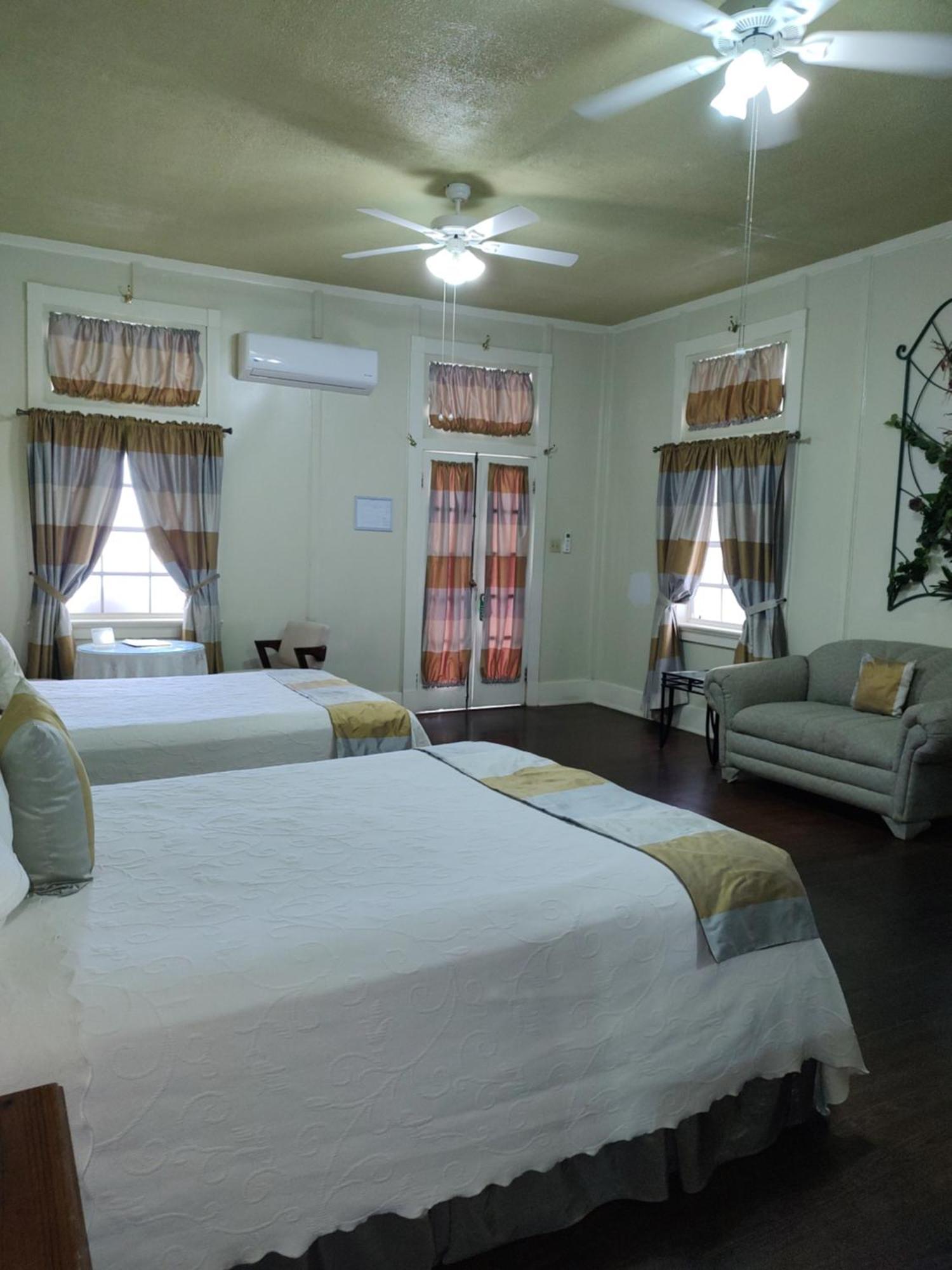 The Great House Inn Belize City Eksteriør billede