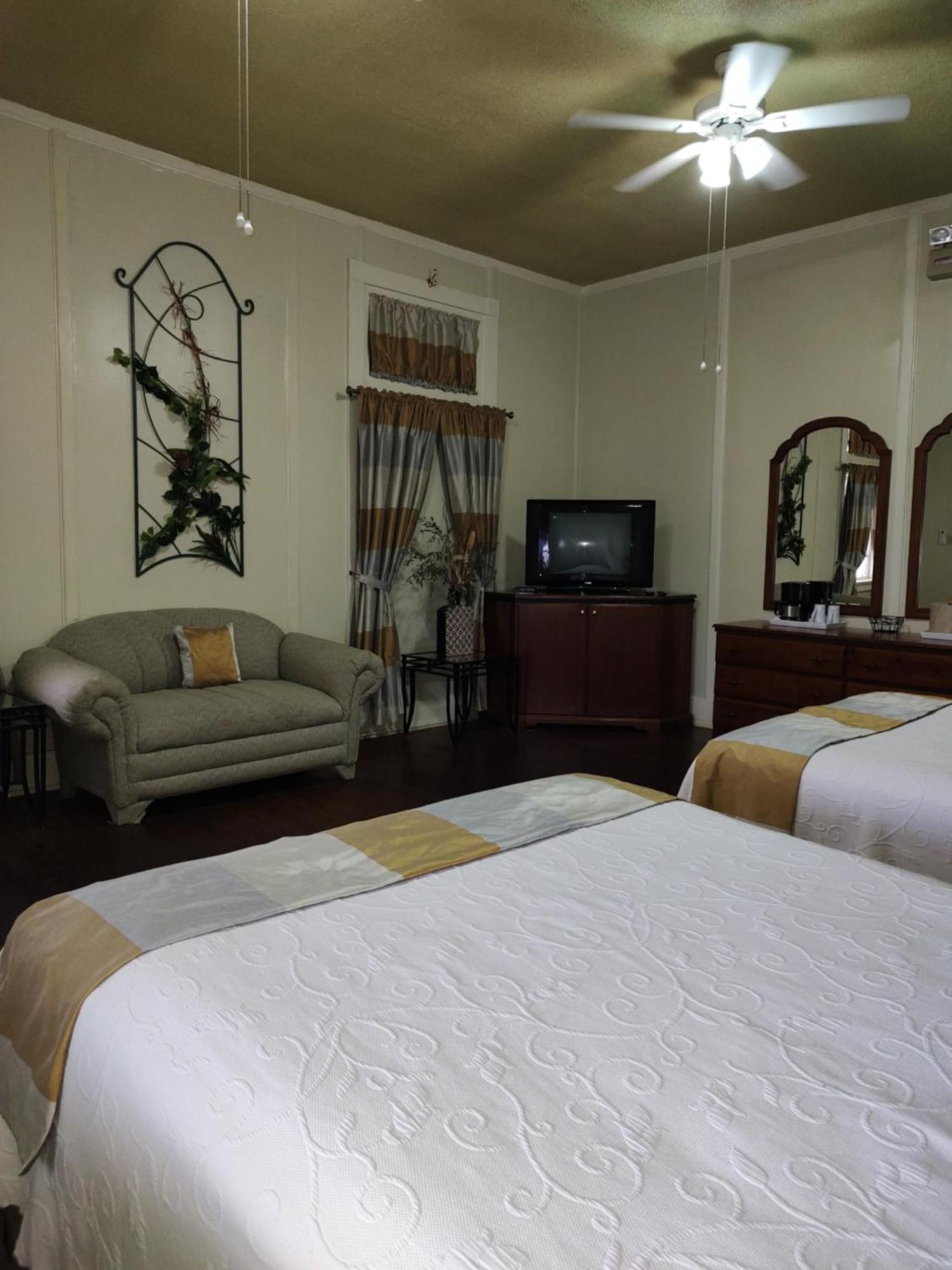 The Great House Inn Belize City Eksteriør billede
